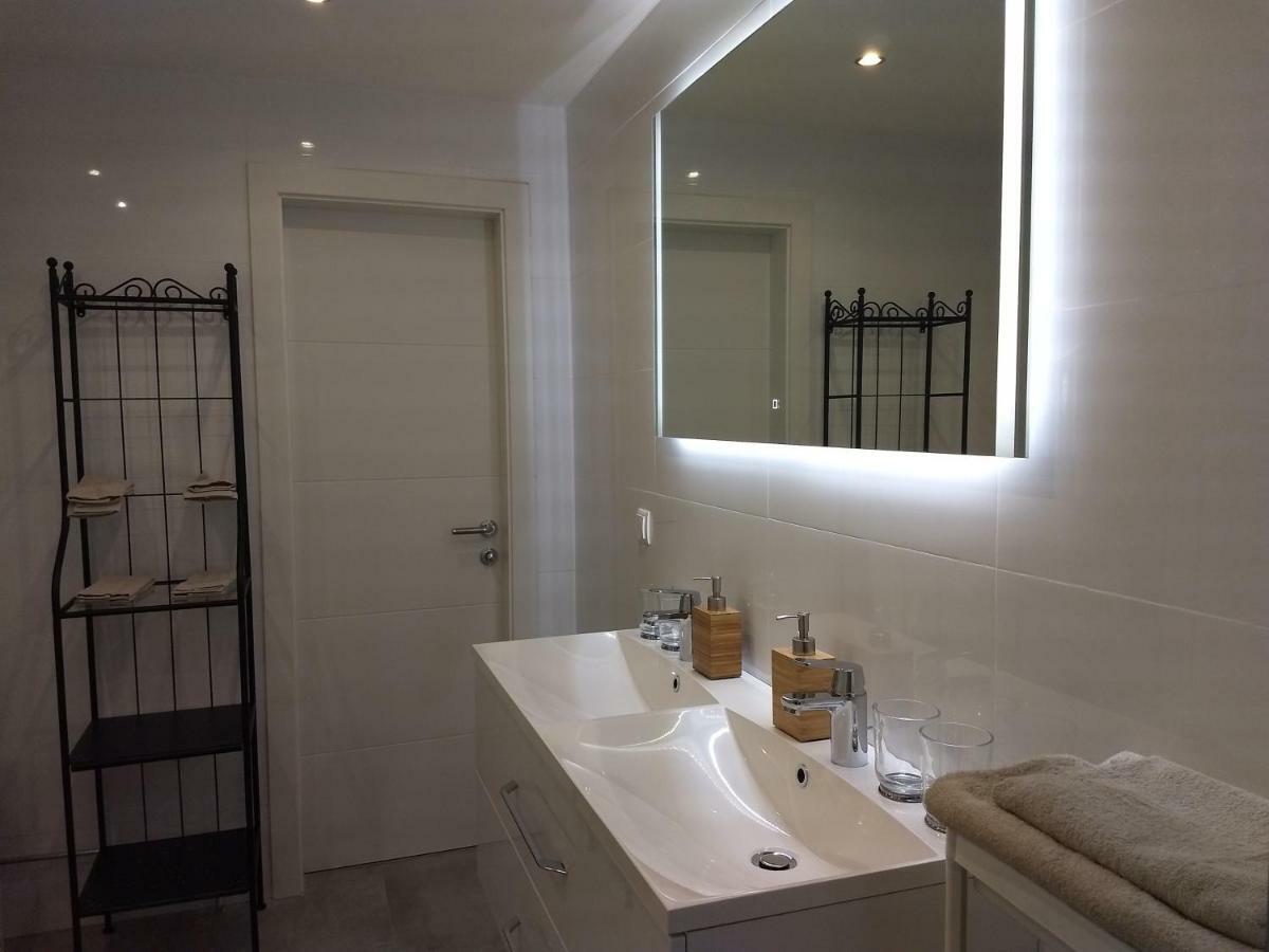 Rema Ferienwohnung Schwedenplatz ウィーン エクステリア 写真